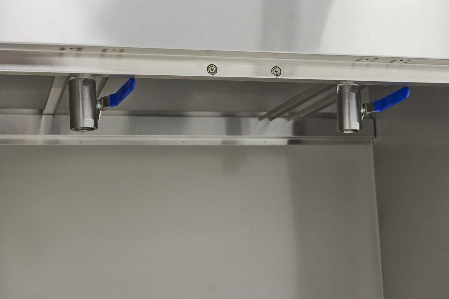Friggitrice – 2 x 16L – 2 Cestelli – con Rubinetto di Scarico e Base Armadiata – 400V