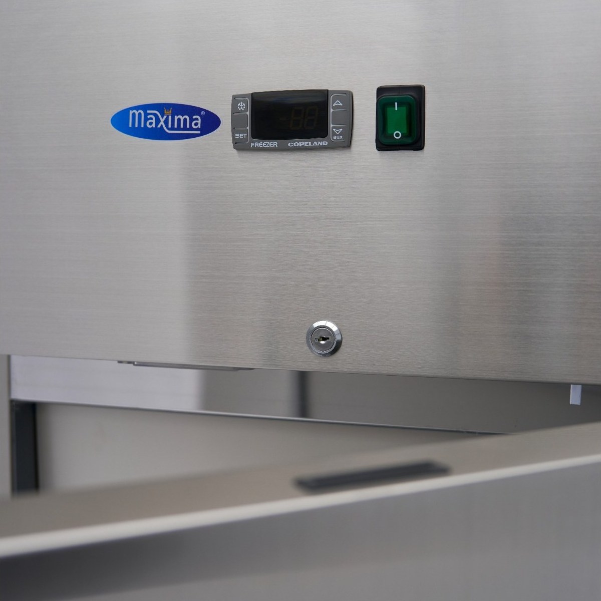 Congelatore – 400L – 3 Ripiani Regolabili – Acciaio inox – su Ruote