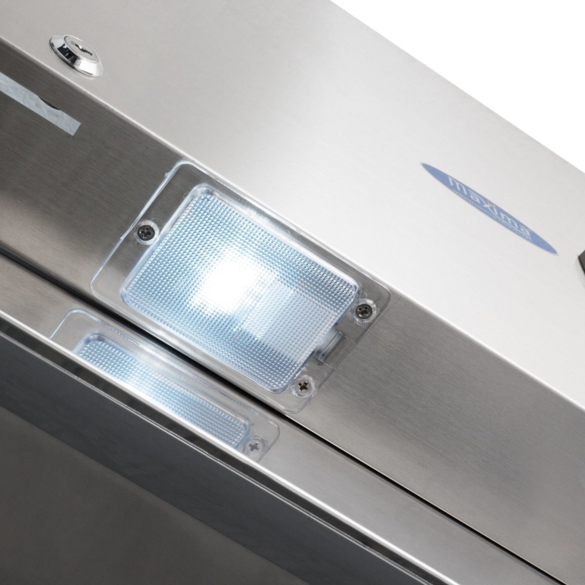 Congelatore – 800L – 6 Ripiani Regolabili – su Ruote – incl. Ripiani